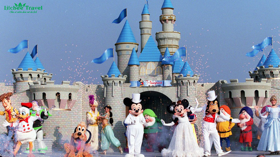Disneyland-hong-kong-litchee-travel